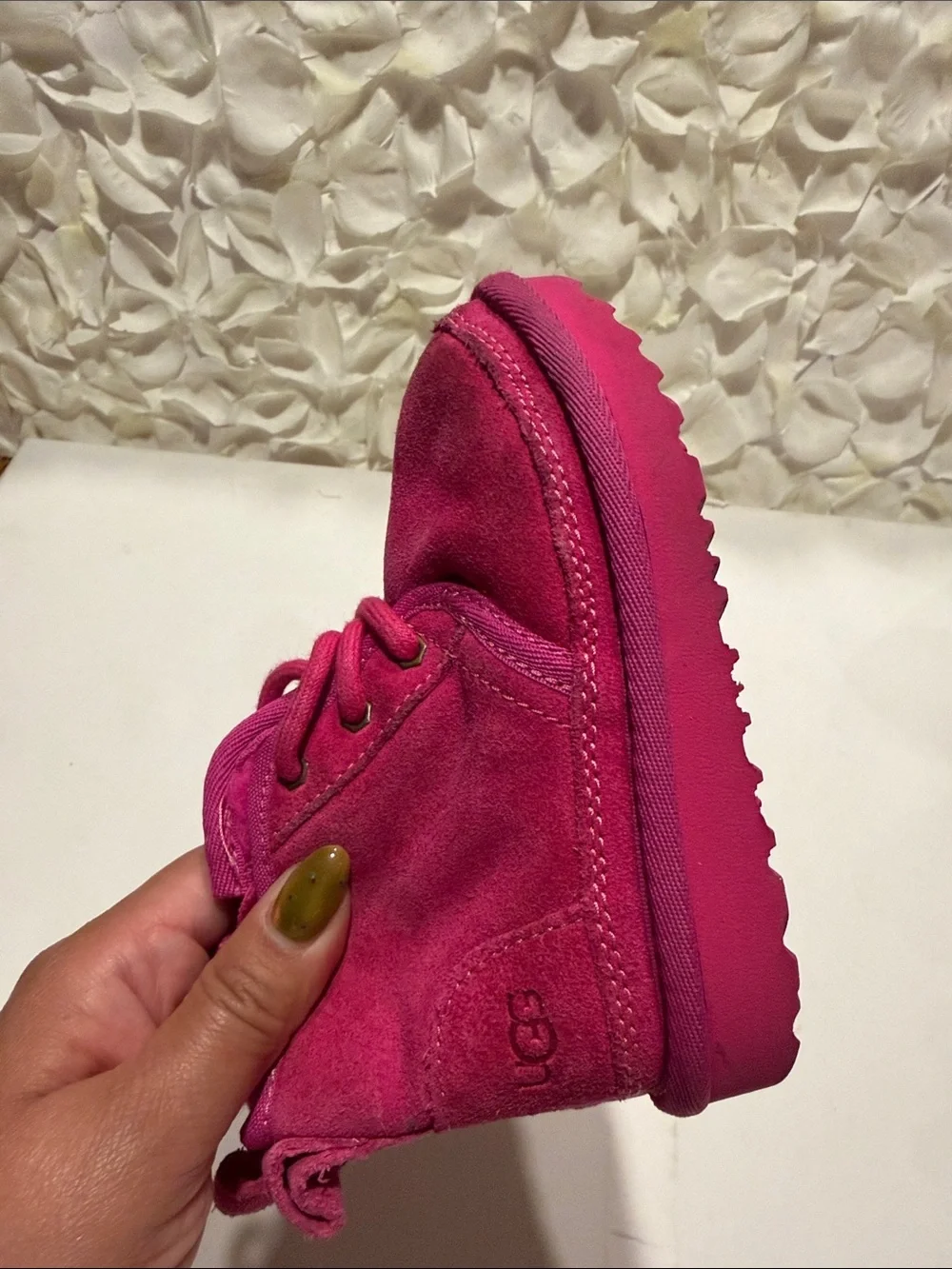 UGG closure sturdy up